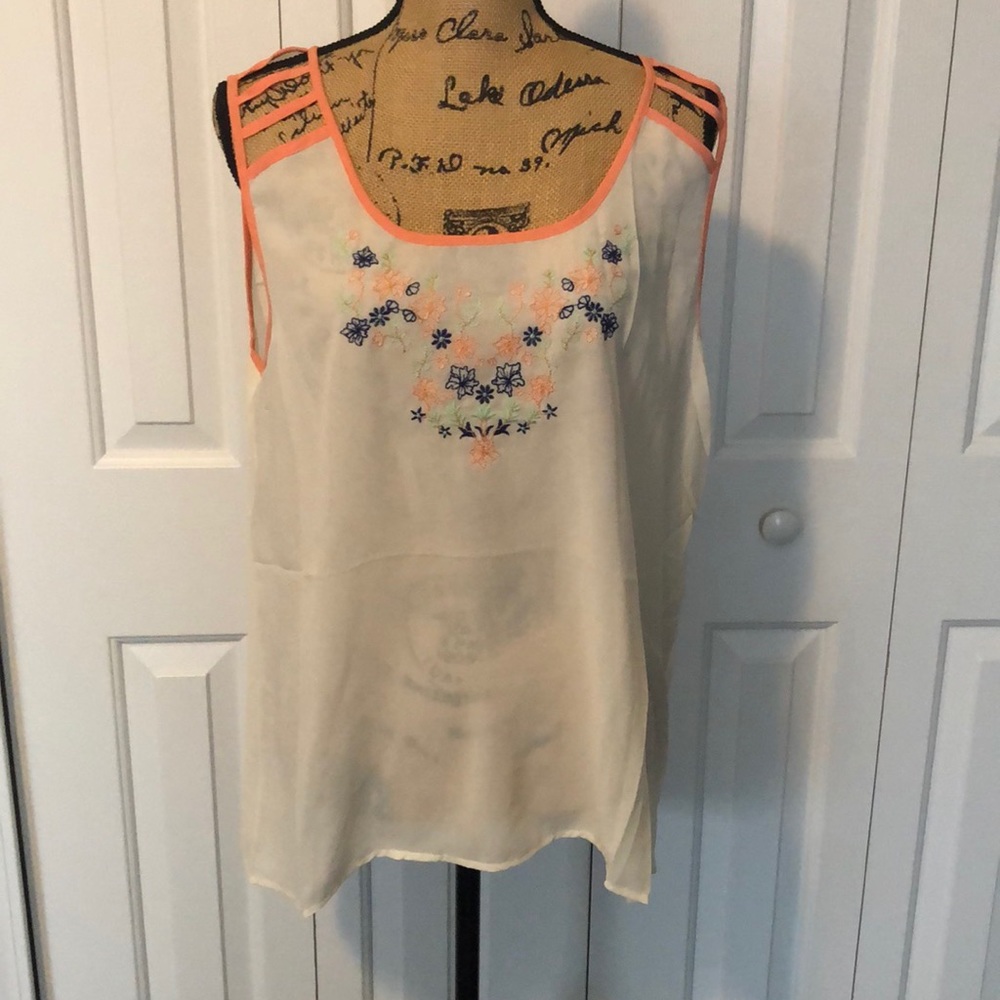 NWOT Mine Too Cream and Coral Floral Tank Top